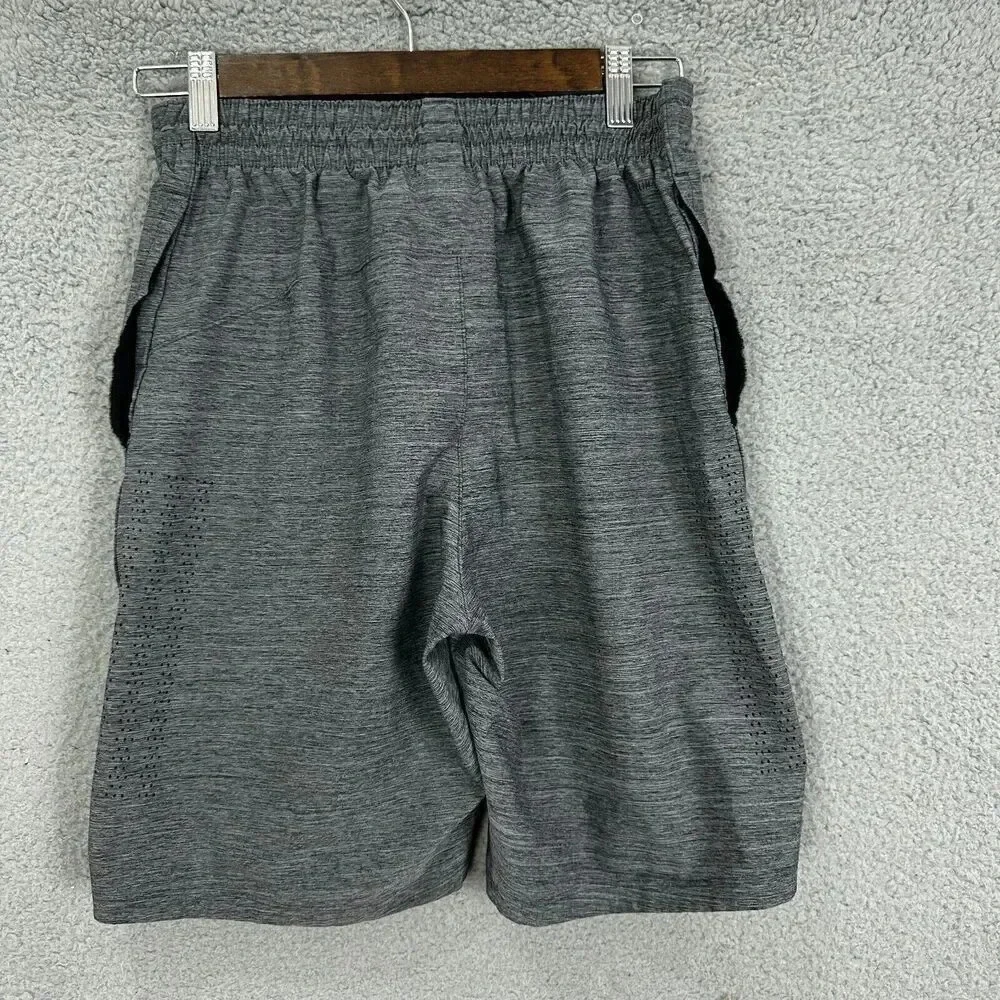 Adidas shorts Men’s small gray athletic pockets‎ Drawstring Soccer running woven
